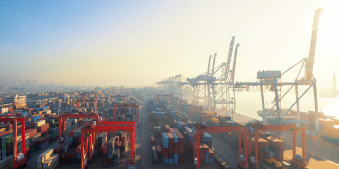 "稳外贸"多个口岸码头宣布重箱免费堆存，堆场近期也不得涨价